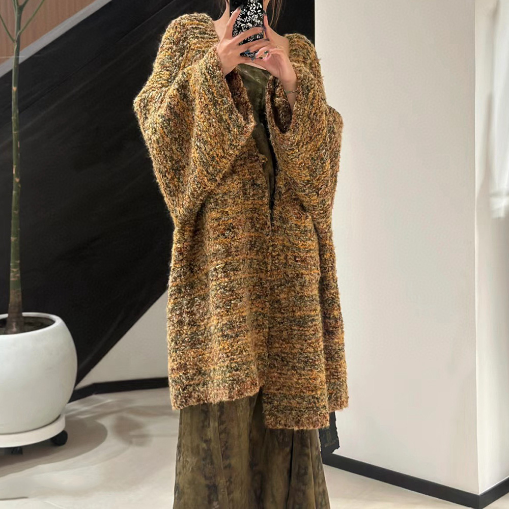Pulls aux femmes Bravage d'automne d'hiver Sweater chaud Cardigan Japan Style Lazy Vent doux cardigans femelles jaune doux tricot lâche