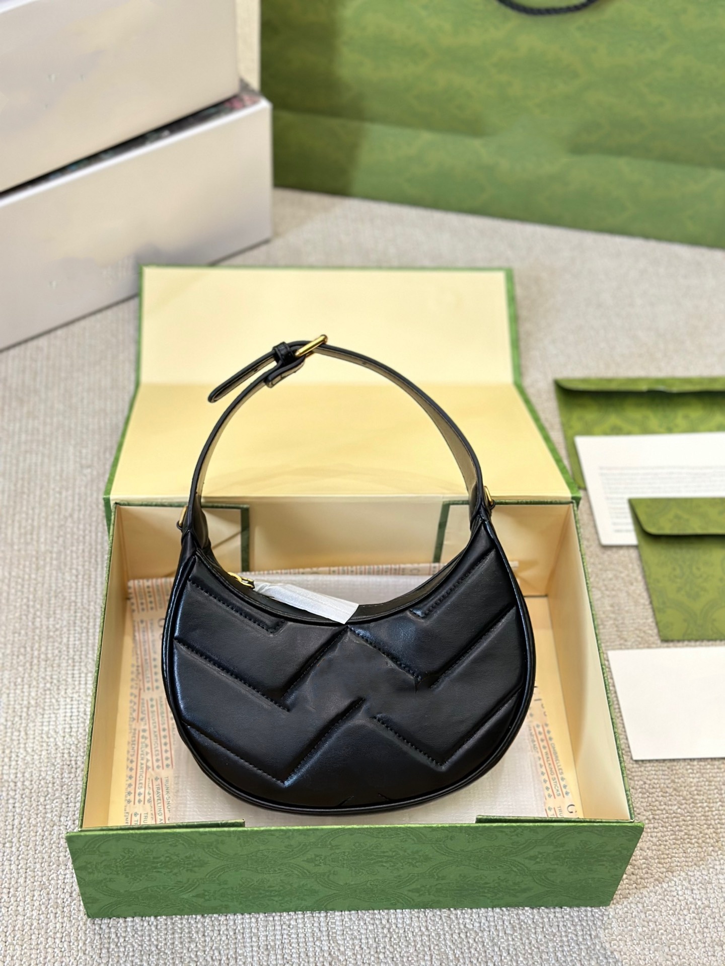 Luxurious Designer Marmont mini half moon shaped hobo bag underarm shoulder bag chain Crossbody Bags Women Handbag Wallets Fashion Bags