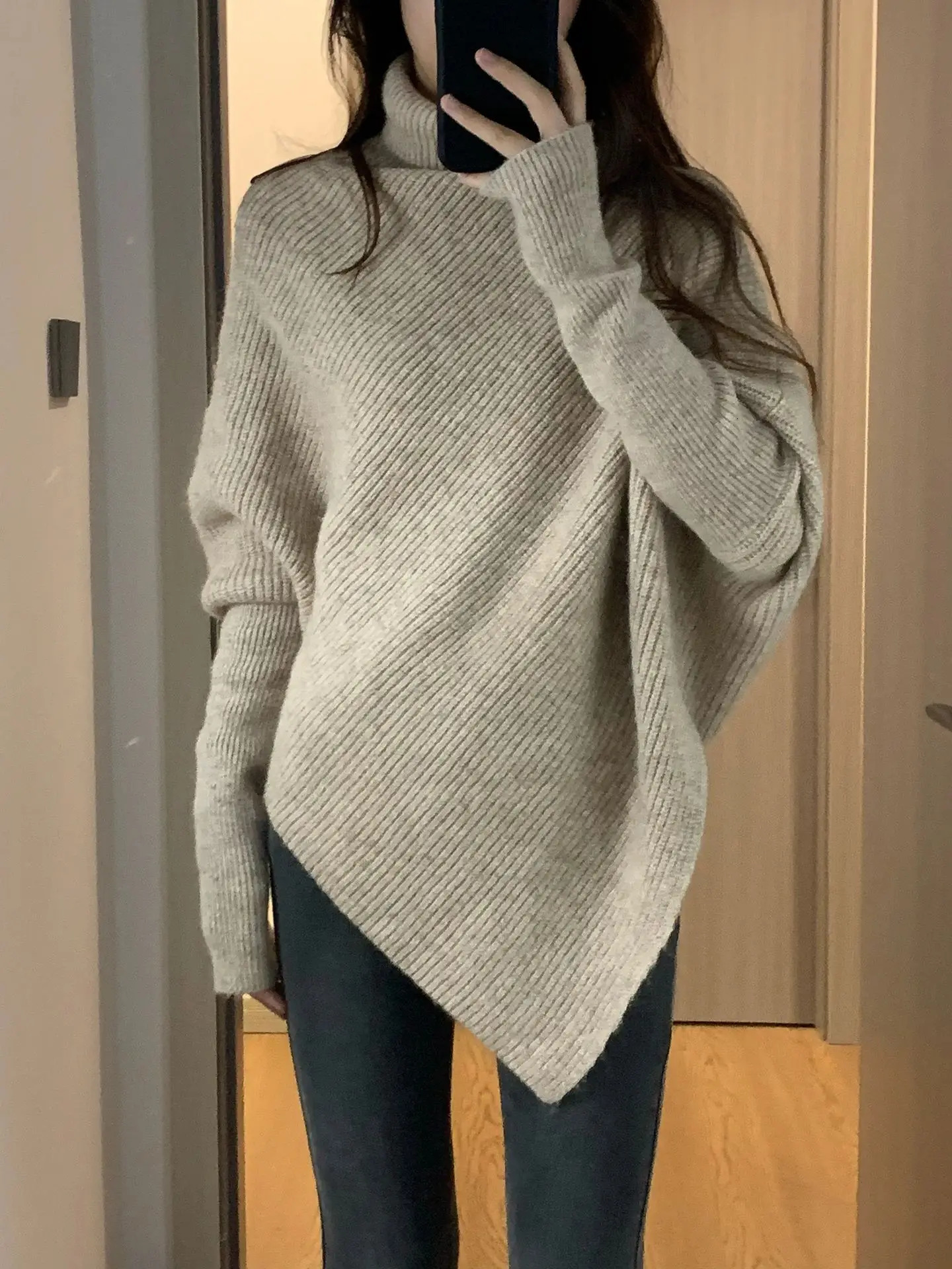 Pull à col roulé en cachemire 100% pour femmes automne et hiver 2024 haut de sous-vêtements explosif portant un pull pour le parachutisme 241018
