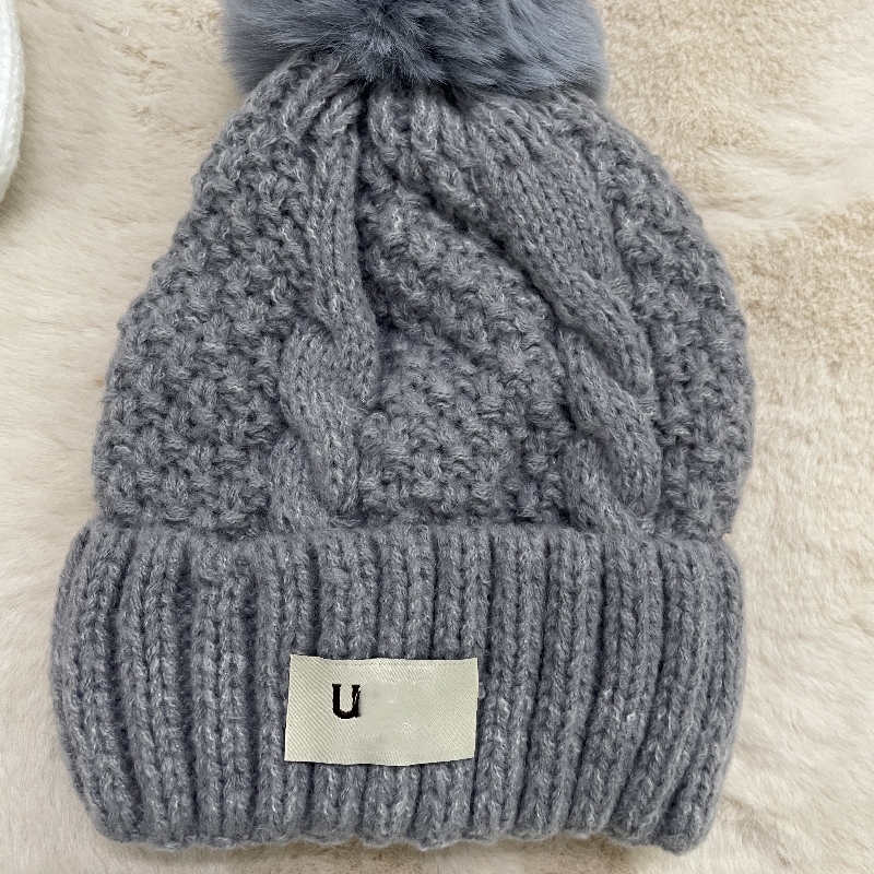 2029Beanie Bobble Thicken Bonnet Woolen Designer Mens Cap Italian Trendy Warm Winter New Wool Luxury Knitted Hat