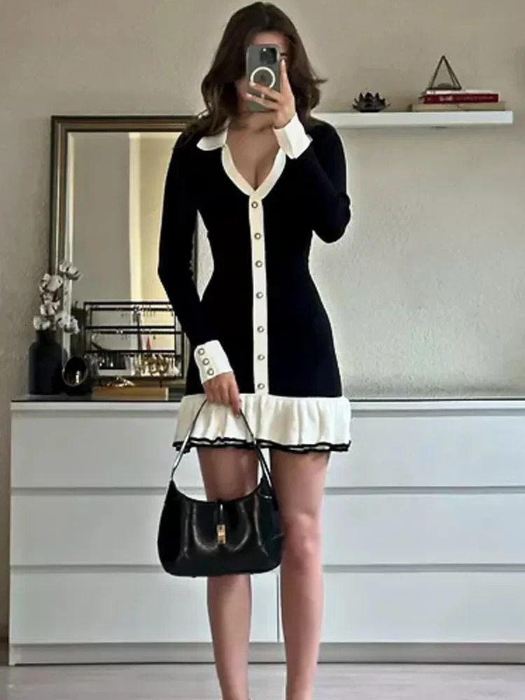 Migne Ruffle Bow Knitted Mini Robe pour femmes en été sans comparaison de dos en dentelle ouverte Robe élégante pour femmes robe de bandage trico