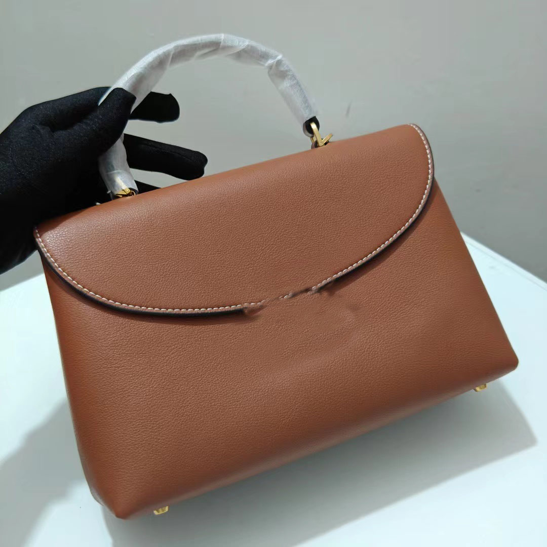 2024 new Crescent pouch new satchel Latest Shoulder Bag Original Luxury Designers monog Handbags Fashions Steamer classics Make-up Fashion Hand-h