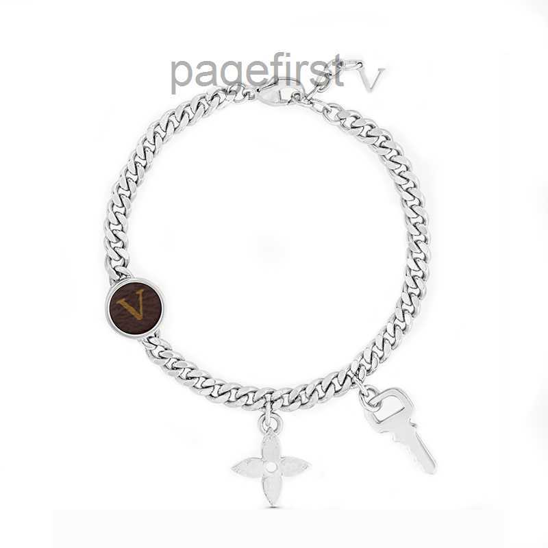 Designer key lock bracelet for women stainless steel gold plated with leather flower charm bracelets personalize punk style fine jewelry men girl