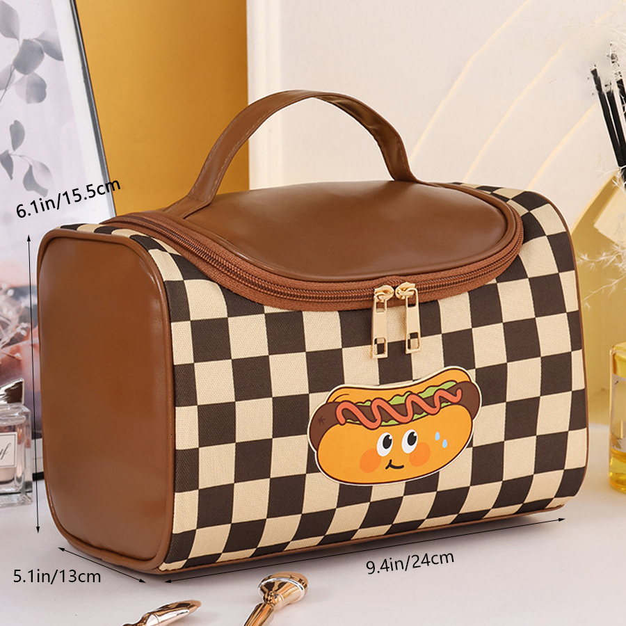 new model New designer s wrap large capacity checkered makeup burger fashion bag trend with hot dog pattern high color travel toiletries and cosmeti