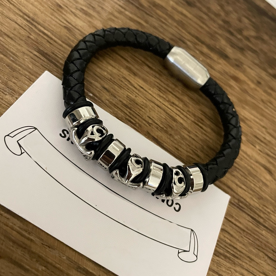 Bracelet design Bracelet Designer pour femmes Couleur solide Crucifixion Design Reloe Body Body Bracelet Cadeau de Noël Boîte cadeau