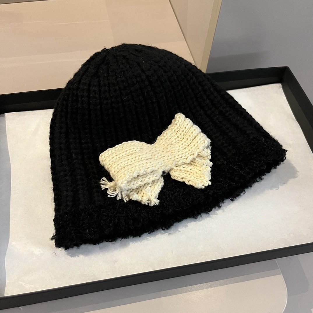 hot 2027 new Designer Classic Winter Men and Women Unisex Personality Fashion Design Knit Hats Fall Woolen Cap Letter Comfortable Warm Hat