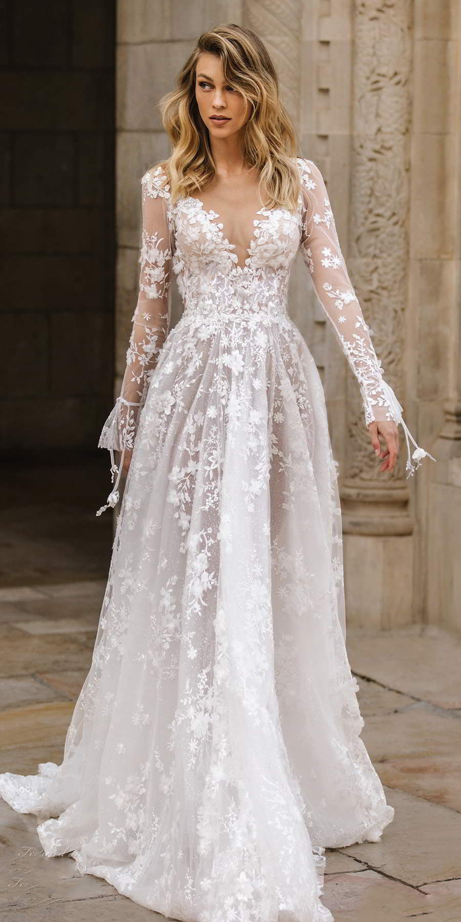 New Arrival A-line Boho Wedding Dress V-neck Long Sleeve Backless Flowers Lace Appliques Summer Beach Bride Gowns Abito Da Sposa vestidos de noiva