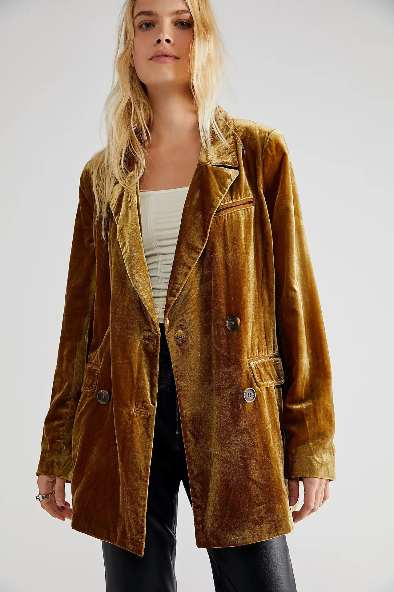 Veste en velours décontractée pour femmes à manches longues solides veste de rue rétro revêtement sexy manteau sexy printemps et automne 241021