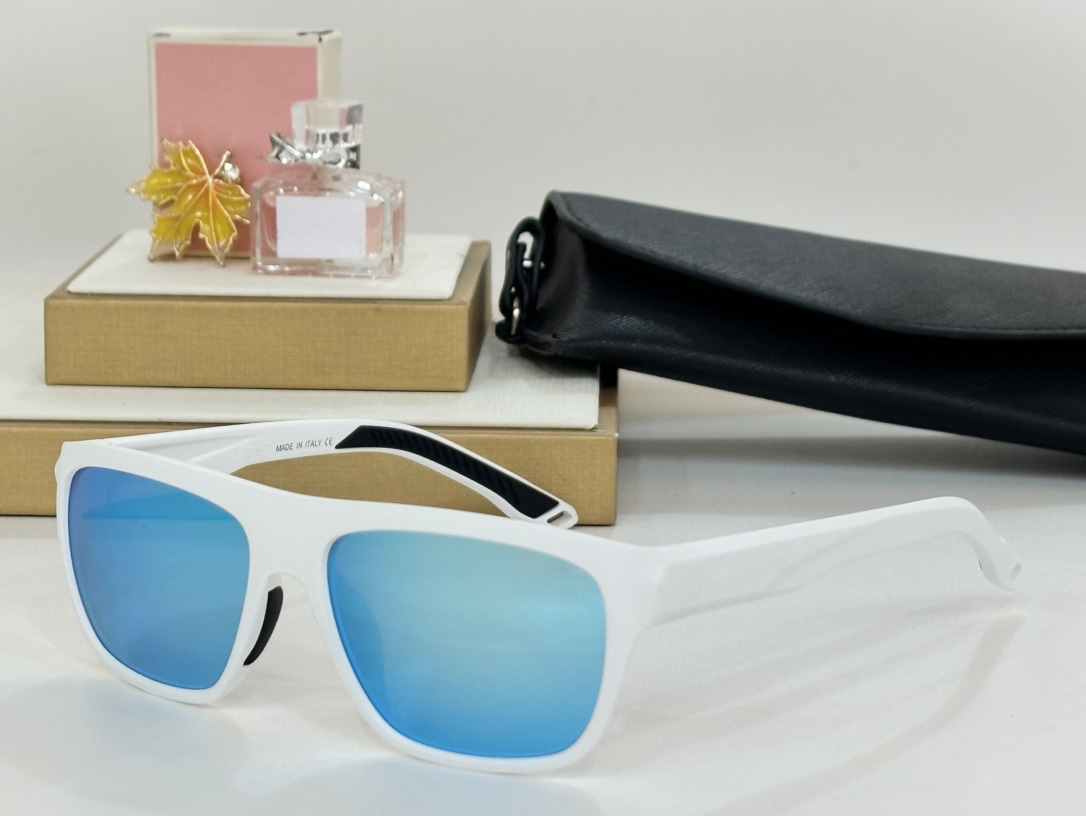 Men Sunglasses For Women Latest Selling Fashion Sun Glasses Mens Sunglass Gafas De Sol Top Quality Glass UV400 Lens With Random Matching Box S111