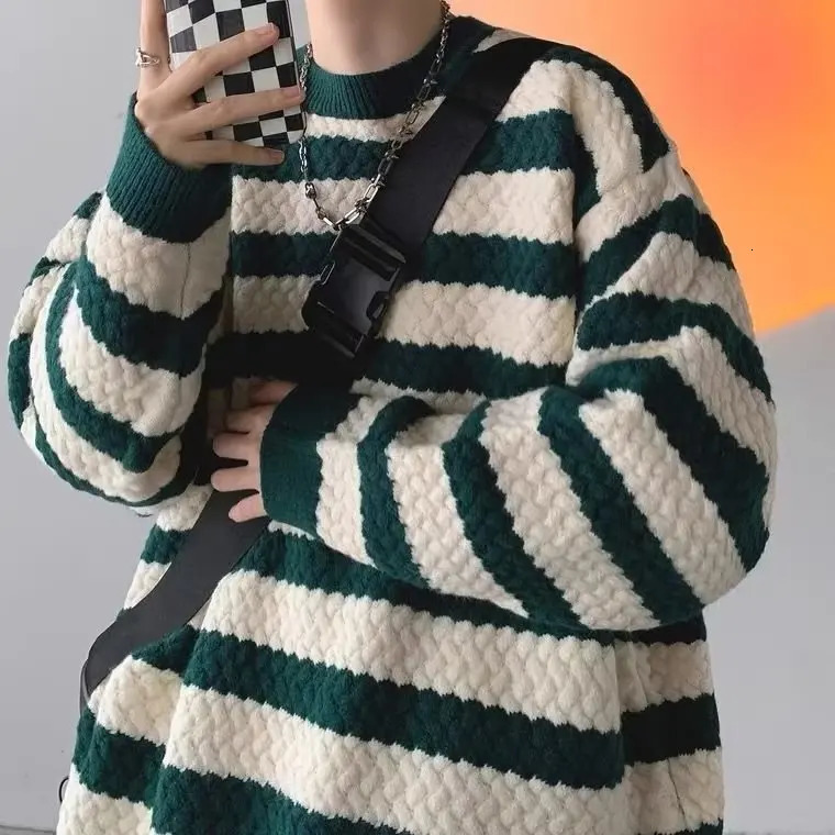 Winter round neck striped sweater mens Korean fashion couple casual long sleeved harajuku knitted sweater mens streetwear sweater 241022