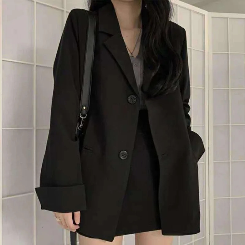 Vêtements pour femmes en vrac Version coréenne simple Veste à la mode en couleur solide robe d'automne style préfabriqué Vêtements entièrement as