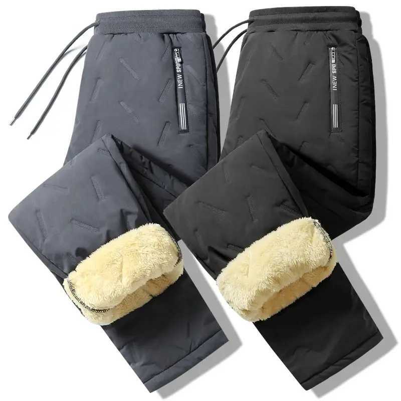 Chemise de sport d'hiver pour hommes en peluche pantalon de sport en laine épais pantalon de pantalon chaude à la vent.