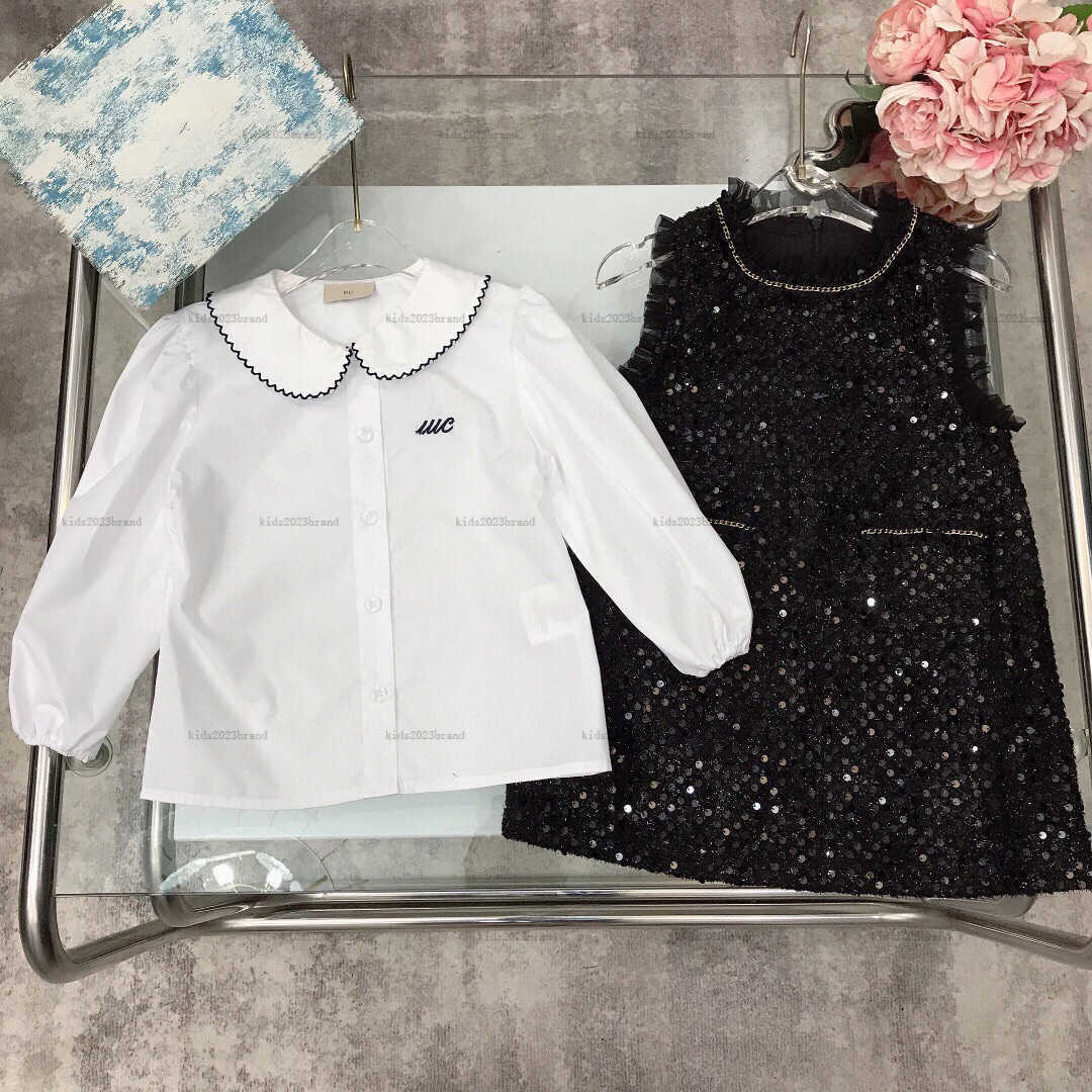 NOUVEAU GILLES ROBE SET AUTUMNE SET des vêtements pour enfants Collier White Shirt White et Sparkling Sequin Embellie Embellies Sans Hobe