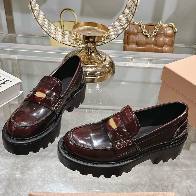 mocassins en cuir designer Landes de luxe pour femmes en cuir de haute qualité hauteur de plate-forme croissante chaussures formelles logo signat