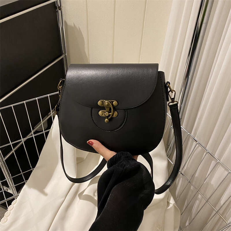 2023 Nouveau style de niche d'épaule haut de gamme et polyvalent, sac à bandoulière de style occidental, sac à la mode pour femmes