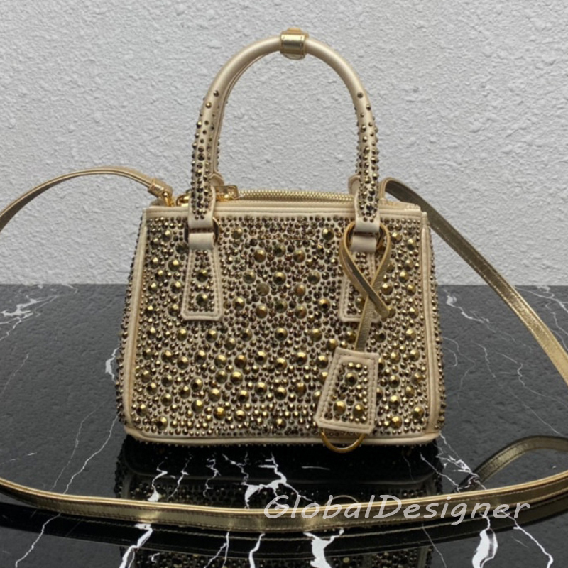 SAFFIANO Designer Femmes Diamond Crossbody Sac Crystal Mini Tote Mirror Qualité Luxury Génétique en cuir Pandle d'automne Handle Sac Bagure d'emb