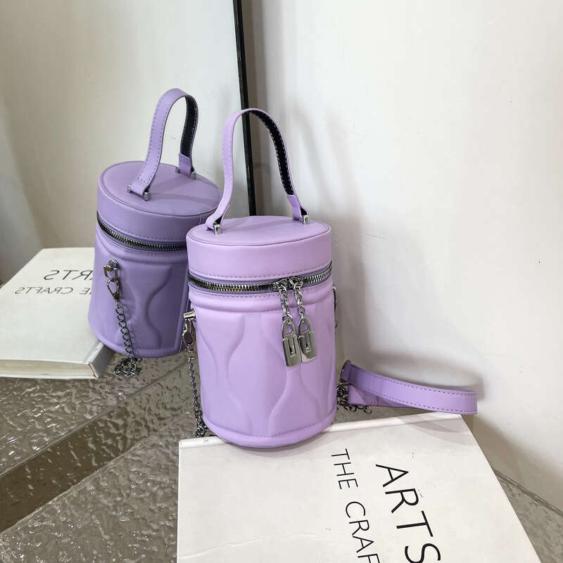 Femme pour femmes 2023 New Water Internet célèbre Sac à épaule rond, sac à main de chaîne de version coréenne, accessoires de mode, tendance des