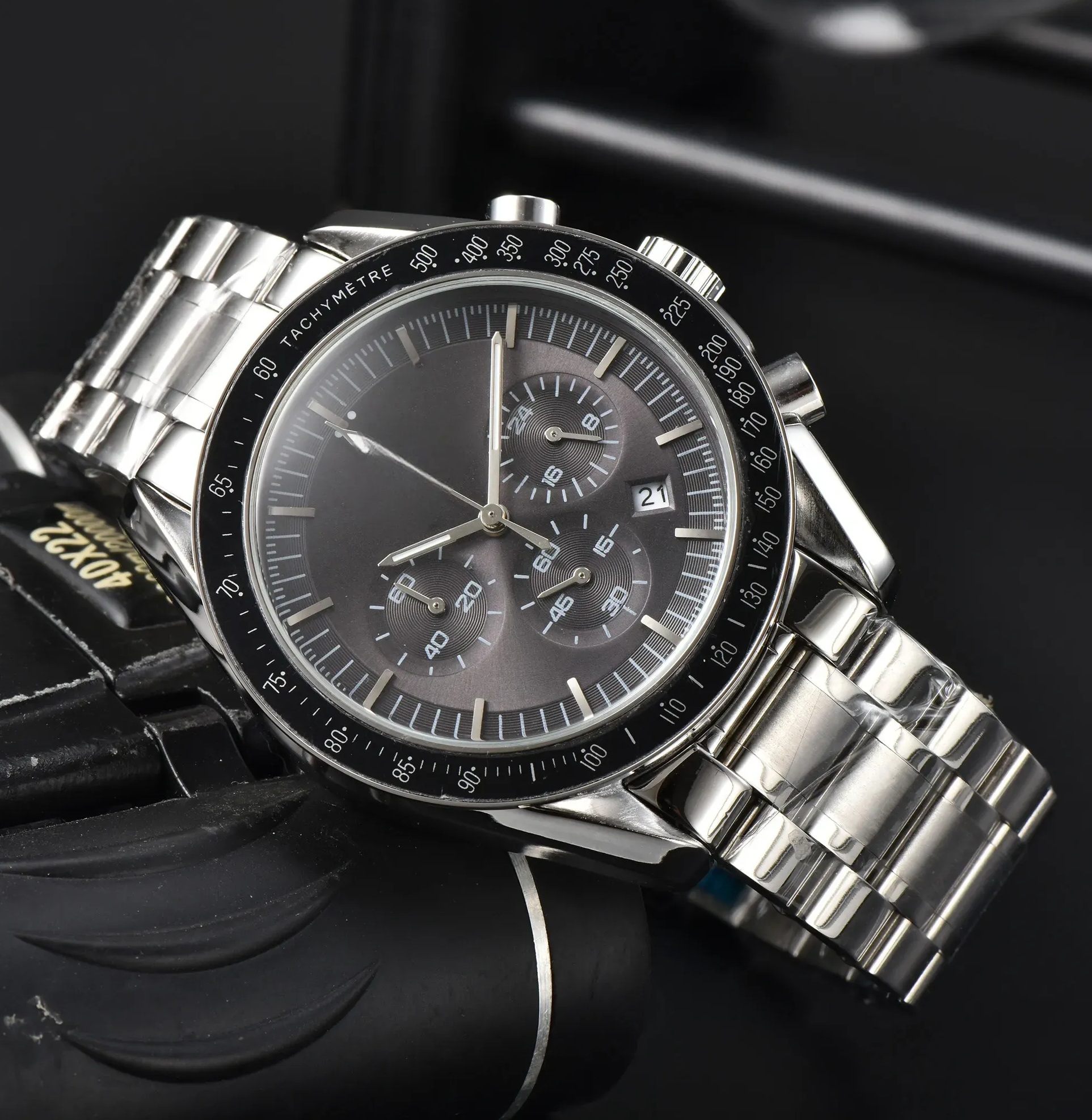 High-Quality Men's Quartz Watch - Stainless Steel Case Strap, 42mm Multifunctional Dial with Date/Week Display, Stylish Design, Durable Men