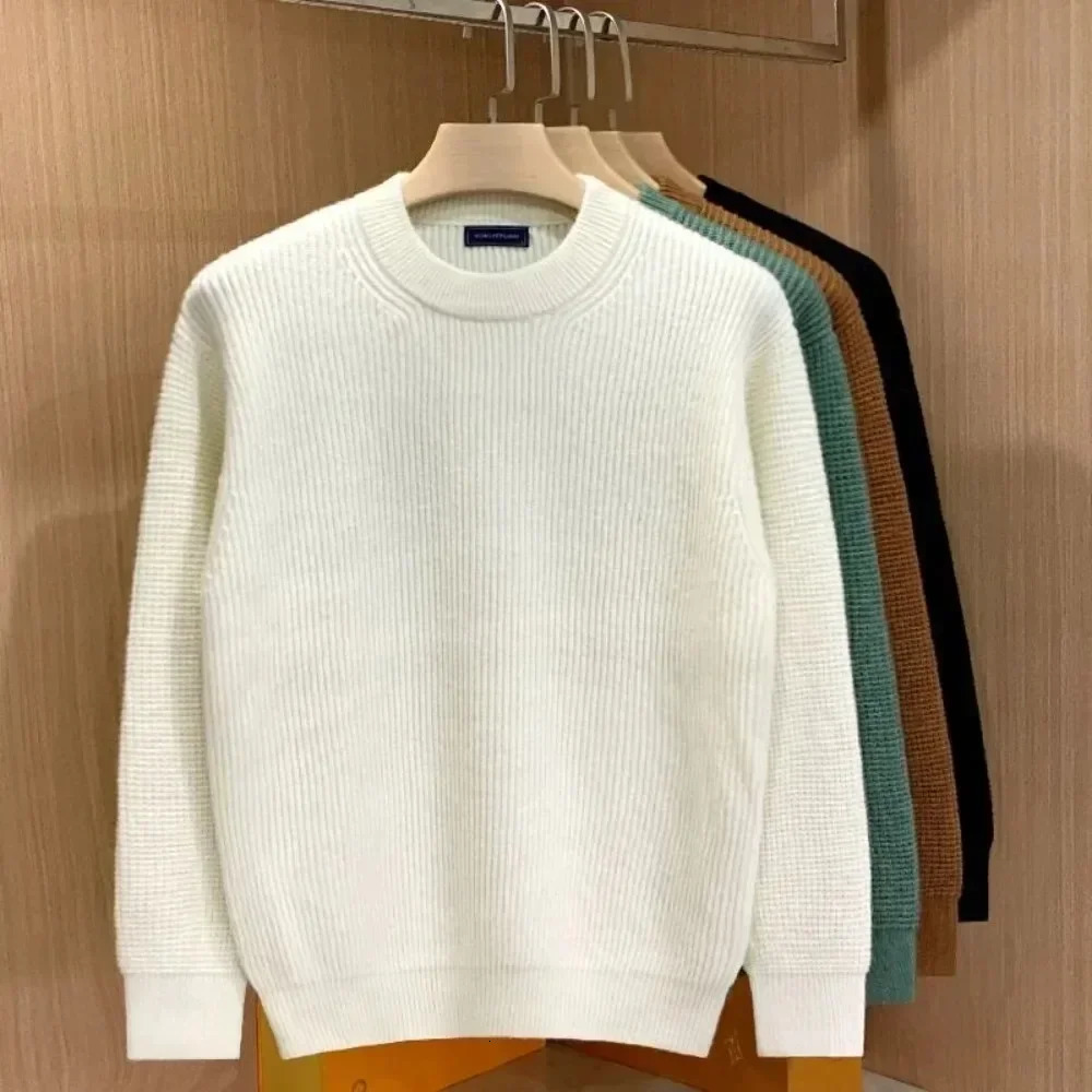Coréen fashion d'automne coure cou de couleurs de couleur solide pulls pour hommes pull en tricot décontracté longs longe high street 241025
