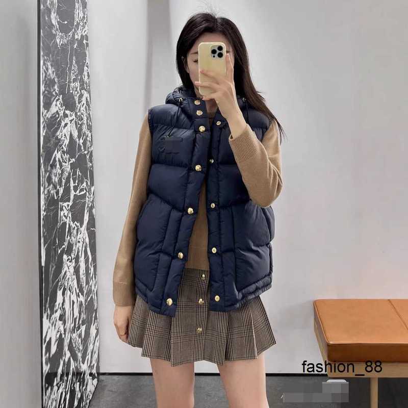 Designer South Oil High end Women's Clothing C Home Clothes 2024 Early AutumnWinter New Hooded Cotton Jacket Vest Women's Warm Vest Top