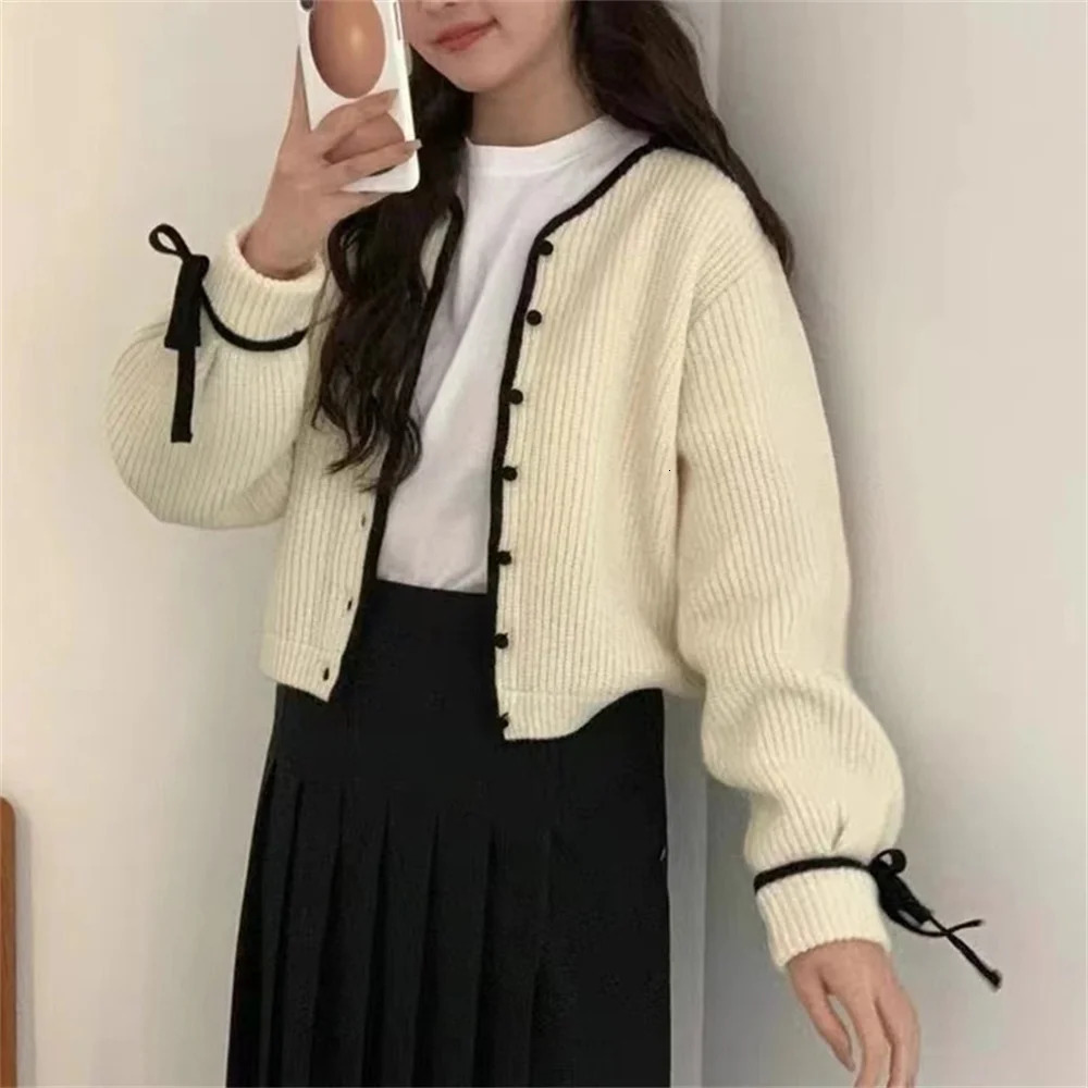 Pull en laine de laine de mode coréenne pour les femmes élégant rétro court tricot top décontracté pull à col
