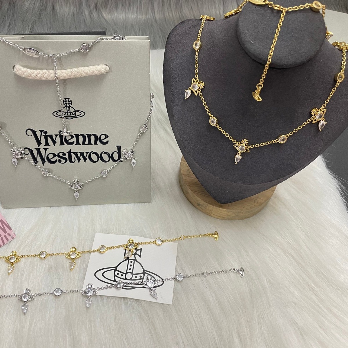 Colliers pendentifs Bijoux de créateurs Vivienne West WoodWomens Colliers Planète Colliers avec boîte 925 Argent 18 carats Moissanite Collier col