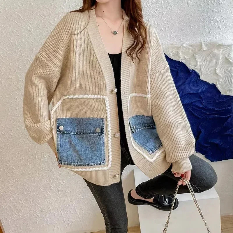 Veste tricotée Femmes ouverts ouverts V-cou simple coffre à manches complètes Patche de poche en denim Travail en tricot d'automne pull décontrac