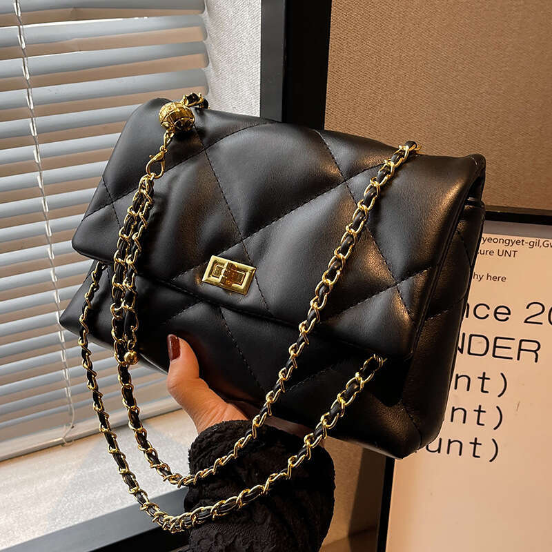 Sac à main noir pour femmes en 2024, nouveau sac carré à épaule haut de gamme à la mode, sac à bandoulière élégant et polyvalent