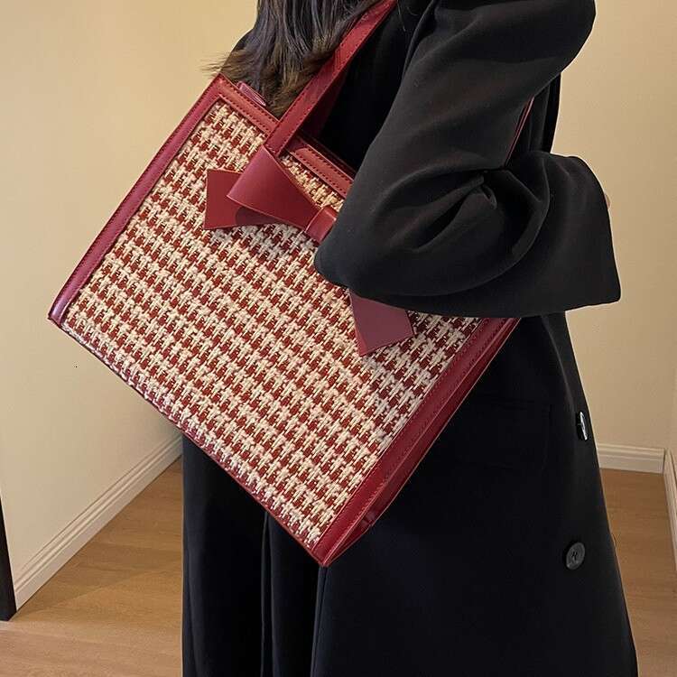 Haut de gamme pour les femmes à grande capacité, 2024 Nouveau sac d'épaule à main de demoiselle d'honneur, sac de mariée rouge