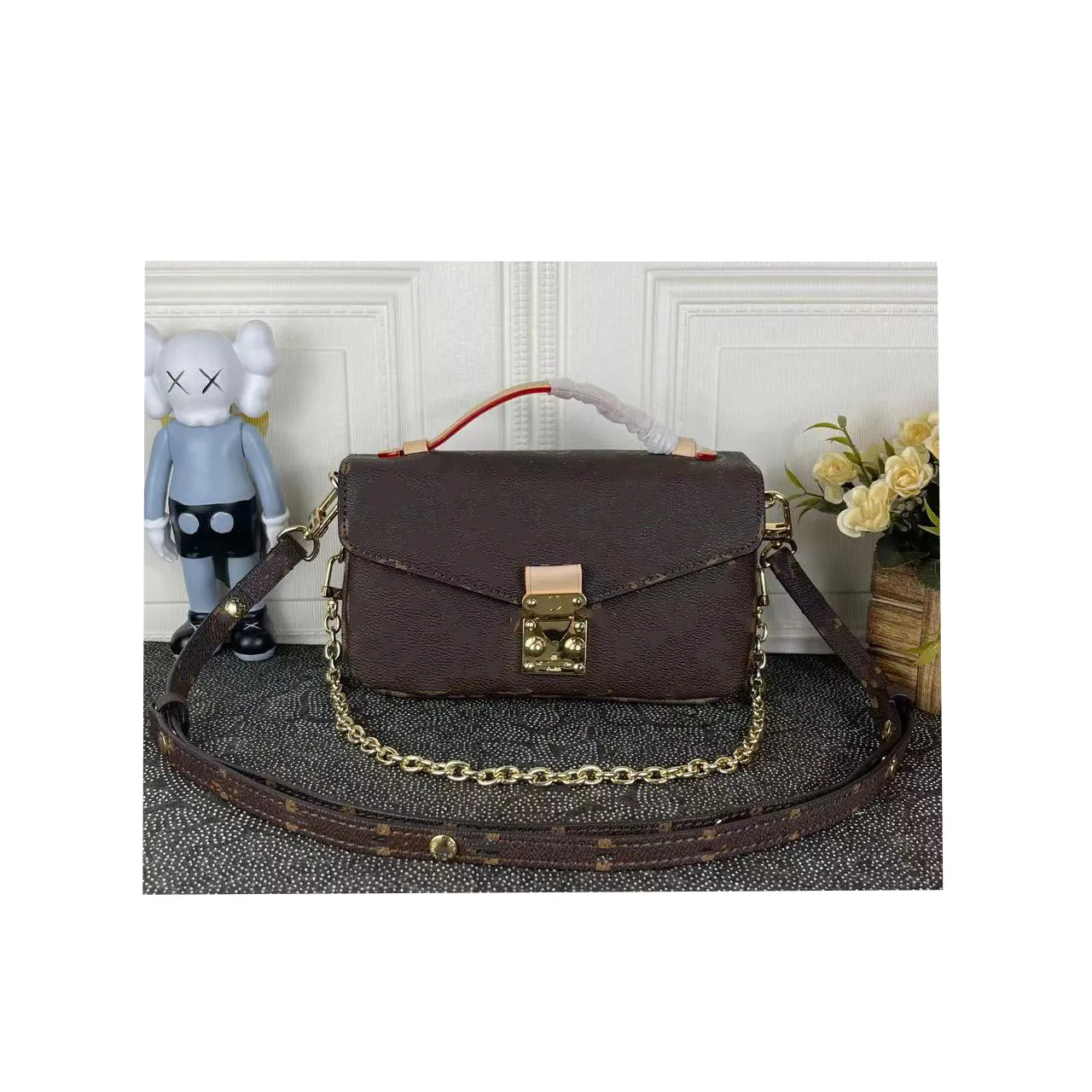 Luxury Designers Shoulder Bag Embroidery postmans Handbag Fashions classics Return to the ancients Handbags Fashion Luxurys Brands Crossbody Bags