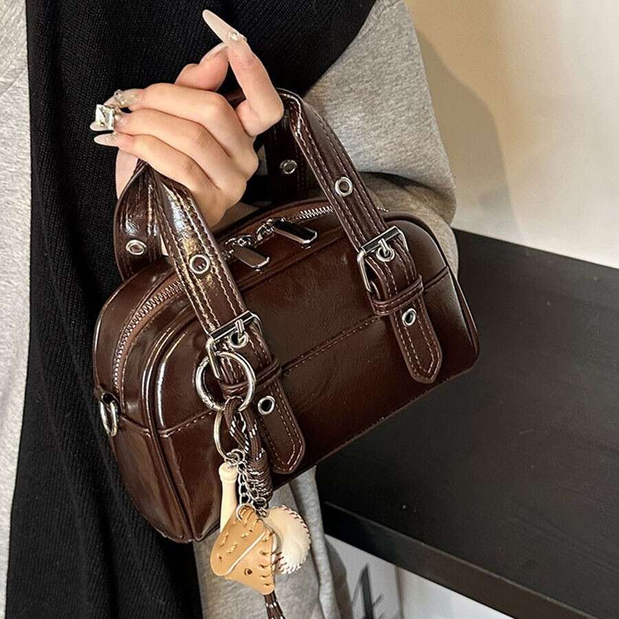 Texture de haute qualité petite pour les femmes, 2024 Automne Hiver Nouveau sac à main, Sac d'oreiller à bandoulière polyvalent à la mode et élég