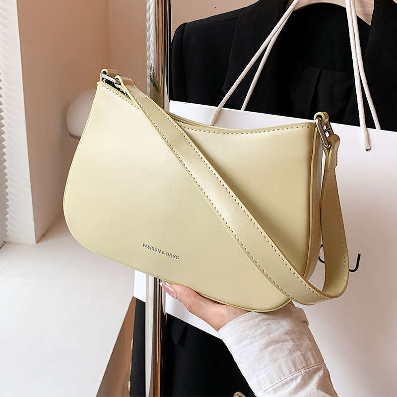 Sac à main haut de gamme pour les femmes en 2024, nouveau sac à bandoulière à la mode, sac à main simple et texturé, sac à aisselle polyvalent pr