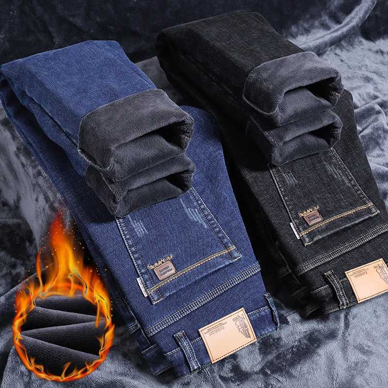 Pantalon de jean en denim lâche et droit des jeans en peluche adaptés aux hommes, l'automne haut de gamme et l'hiver W241028