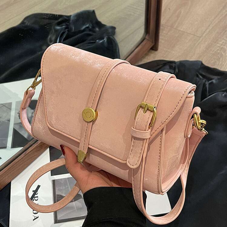 Sacs populaires de cette année pour les femmes 2024 Nouveau style à la mode, épaule haut de gamme, texture de trajet à la mode crossbody petit sa