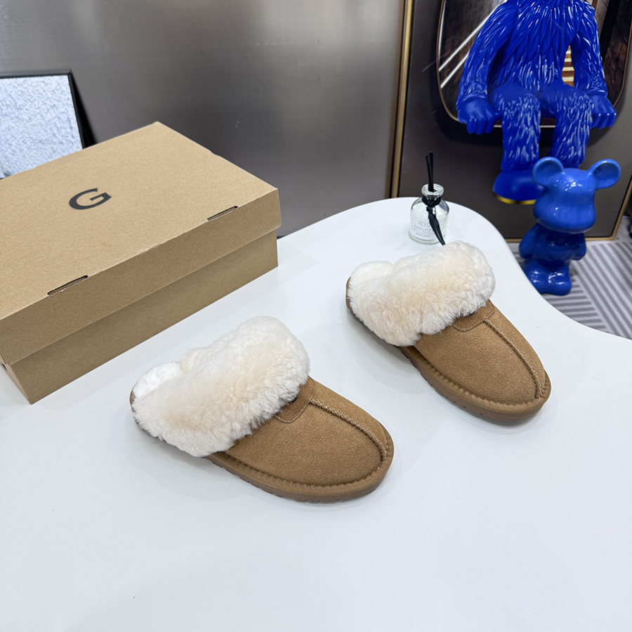 Designer Shoe Designer Women's Simple Design Warm Slippers Classic luxury Winter Lightweight Home Clothes Plush Shoes Available In Three Sty Fr