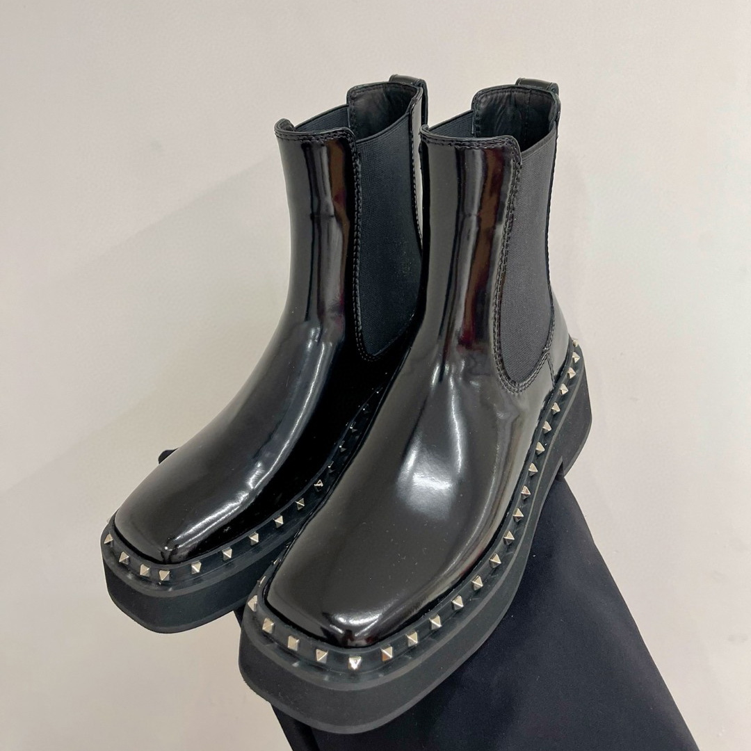 Brand shoes Autumn winter new women's office ankle boots sponge sole square metal nails rivets classic fashion ankle boots Luxury designer m