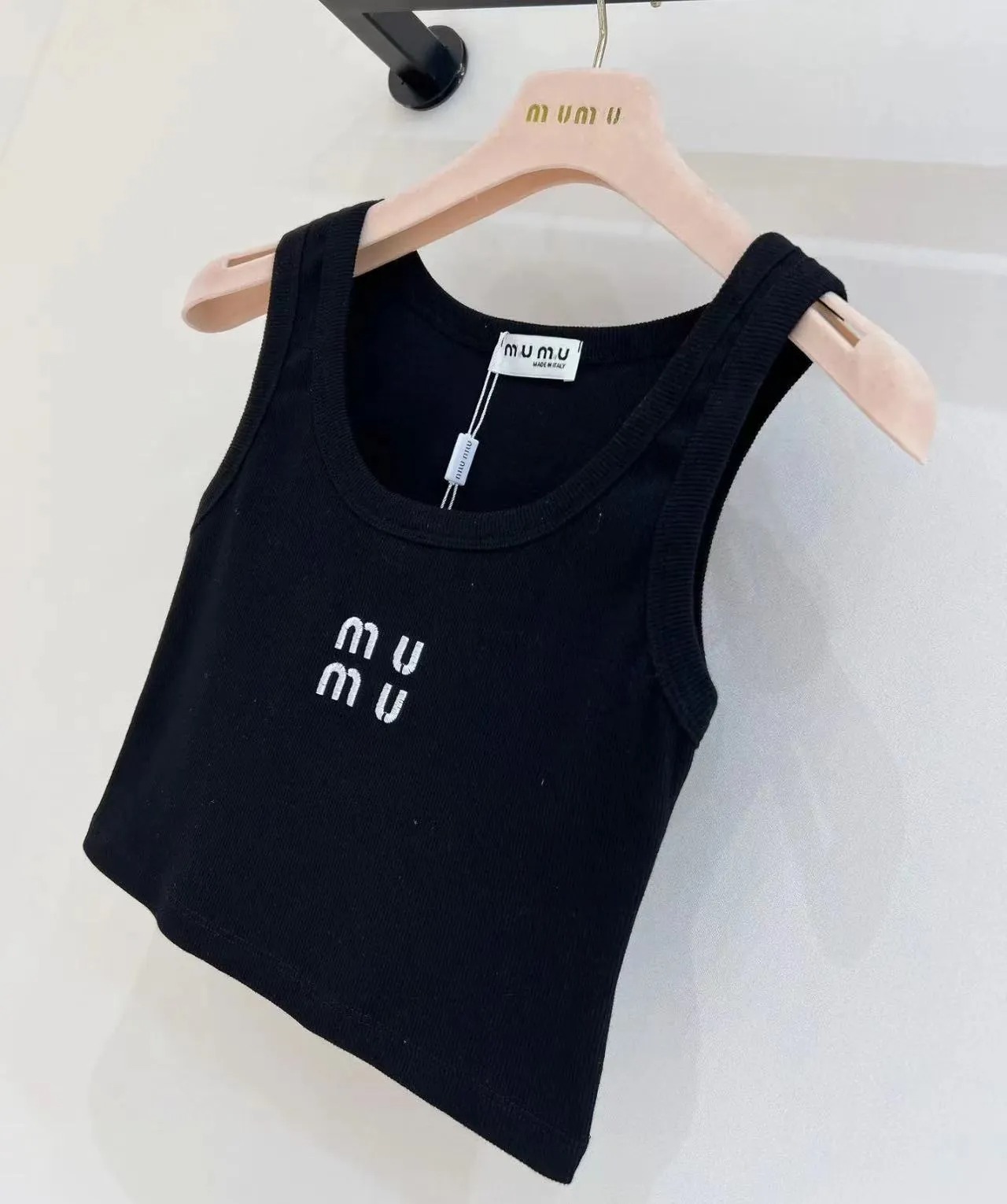 Miu Tank Top Designer Women Vest High Street Knits MM Diamond Embroidery Knitted Vest Sleeveless Breathable Cropped Tops Sexy Muiemiu Clothing Women