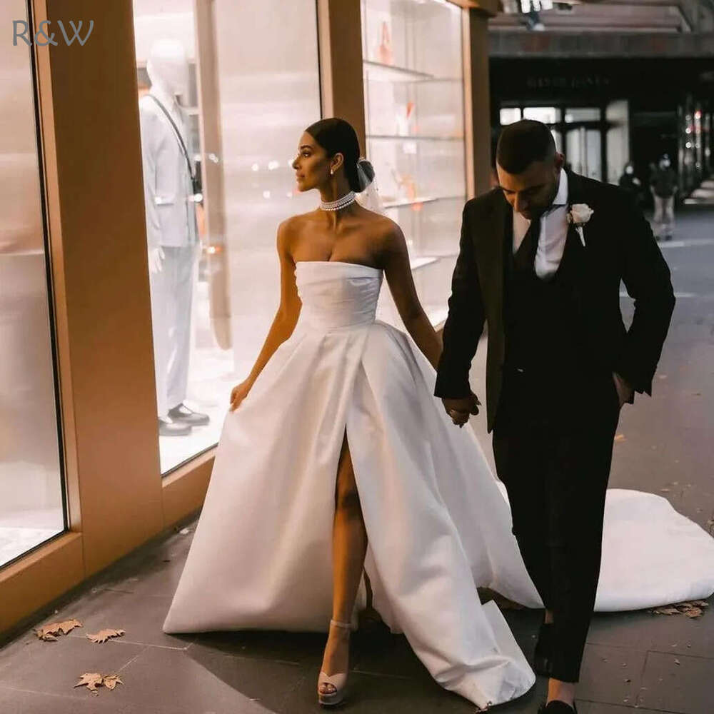 Robe de mariée élégante en satin 2024 Robe nuptiale simple simple blanche A-E latérale du côté Slit Vestido de Novia Plus taille
