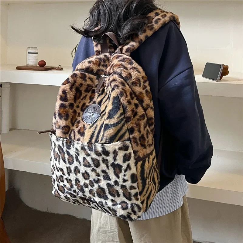 Womens Preparatory Leopard Fluffy Backpack Large Capacity Fall Winter Artificial Fur Student School Bag Retro 241024