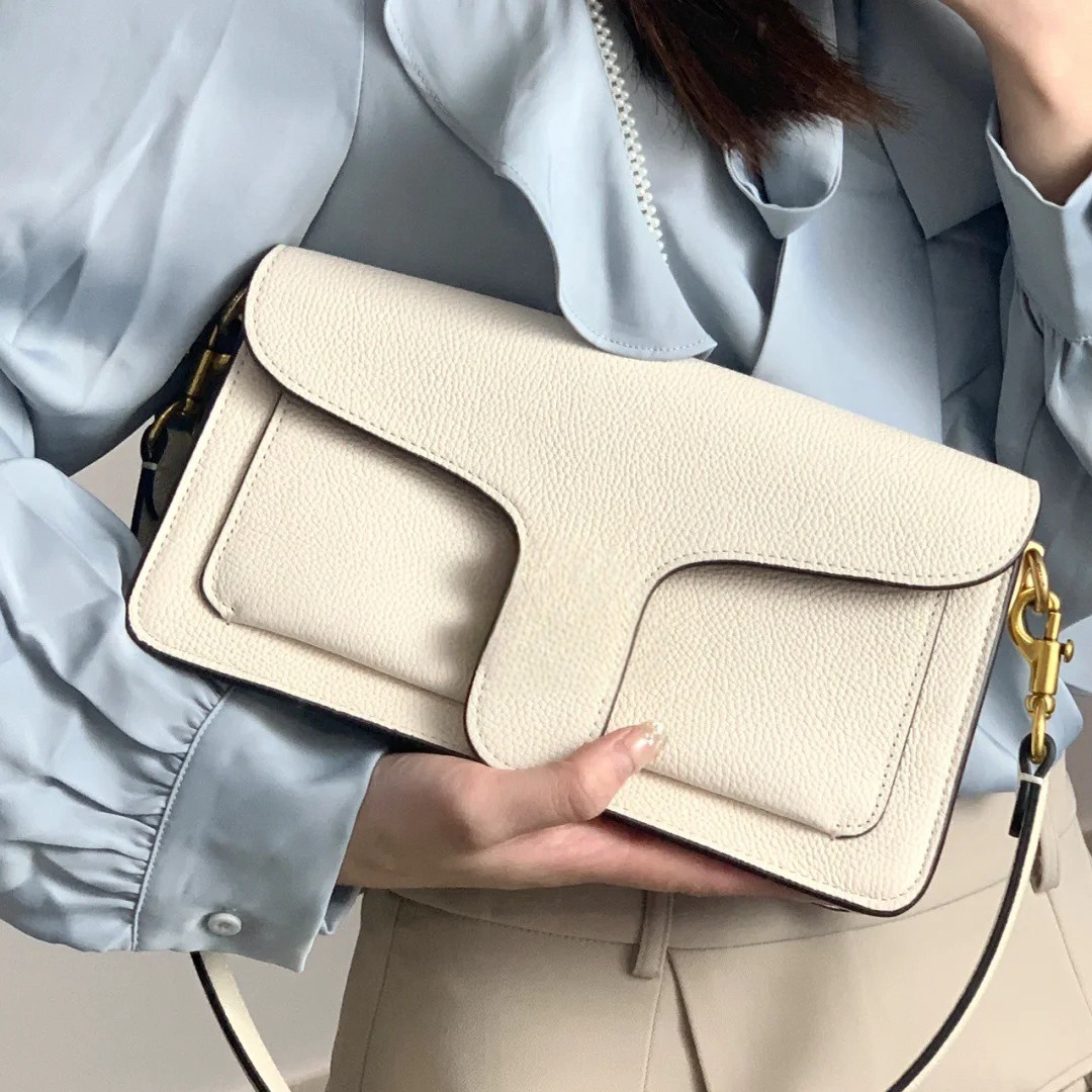 Sac de luxe en cuir blanc Baguette Sac à bandoulière Sac fourre-tout de luxe Designer 11 Femmes Hommes Sac à main d'embrayage Mode Enveloppe Sacs