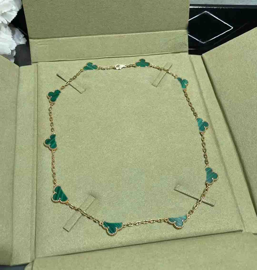 V gold material Luxury quality charm pendant necklace with green nature stone in 18k gold plated have stamp and box PS7478B