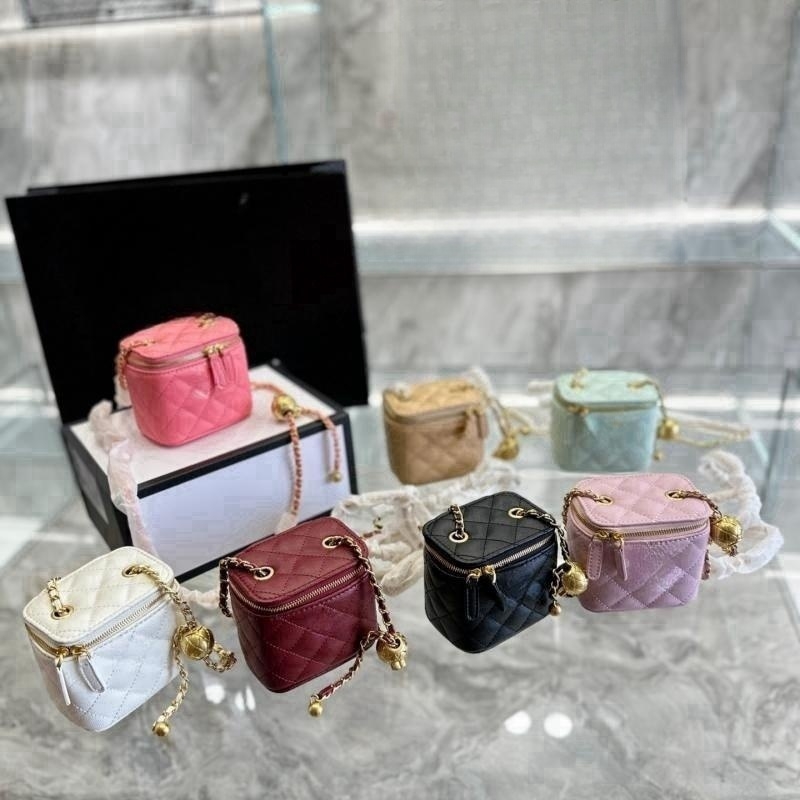 designer bag Makeup Bag Crossbody Bag Small Vanity With Chain quality leather Crossbody Bag saddle bag luxurys handbags Diamond Lattice Golden Ball Women Shoulder 