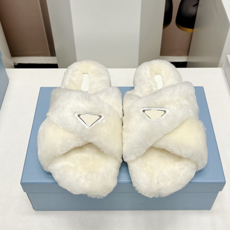 Fluffy Designer slippers fuzzy house Shearling Slides Sandals Women Plush slipper Wool Sliders Winter shoes luxury womens flat mules Warm fur criss-