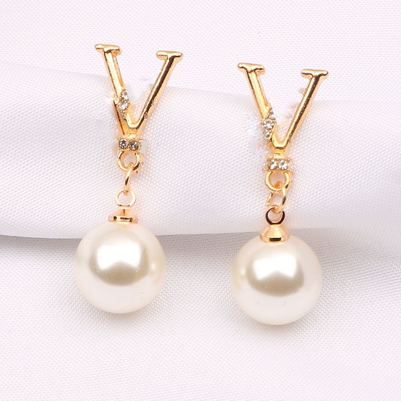 8115 Vente chaude 18K doré 925 argent marque de luxe designer lettre stud géométrie célèbre femme circulaire cristal diamant perle boucles d'orei