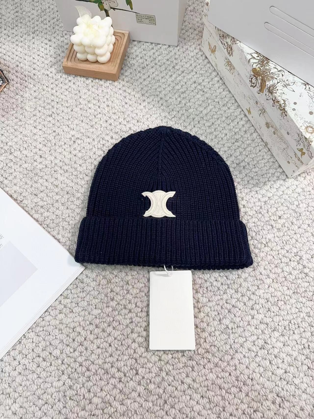 Classic Knitted Hat Beanie Cap Designer Women&#039;s Rabbit Hair Hats Official Website Synchronized for Men and Women, Thickened for Warmth-image-901256563