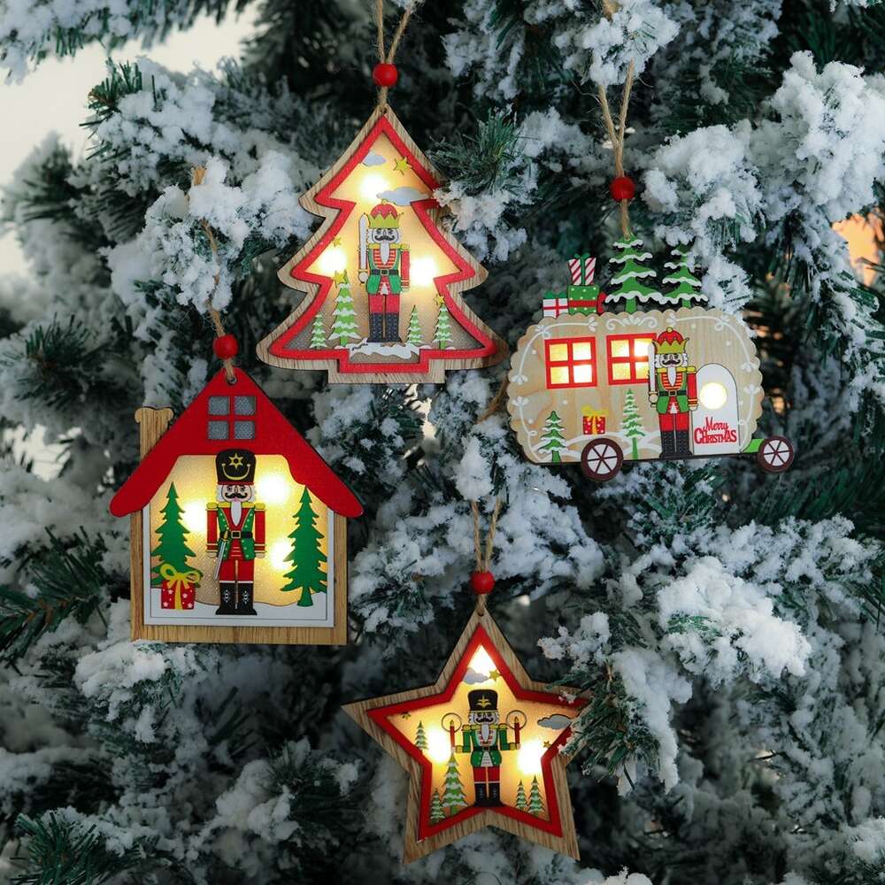 Décoration de noël, nouveau produit, soldat en bois de noyer avec pendentif lumineux, voiture, pentagone, arbre de maison