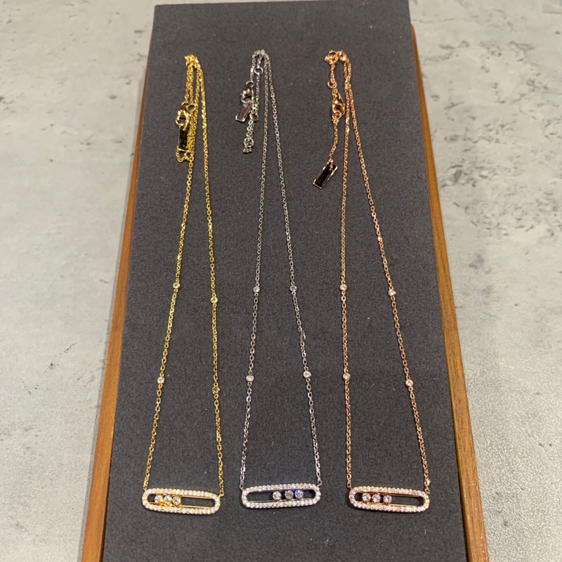 Bijoux de créateur Lettre de marque S925 Collier plaqué or argenté Collier en papier pendentif trois colliers de perles amovibles Chaînes Cédeaux