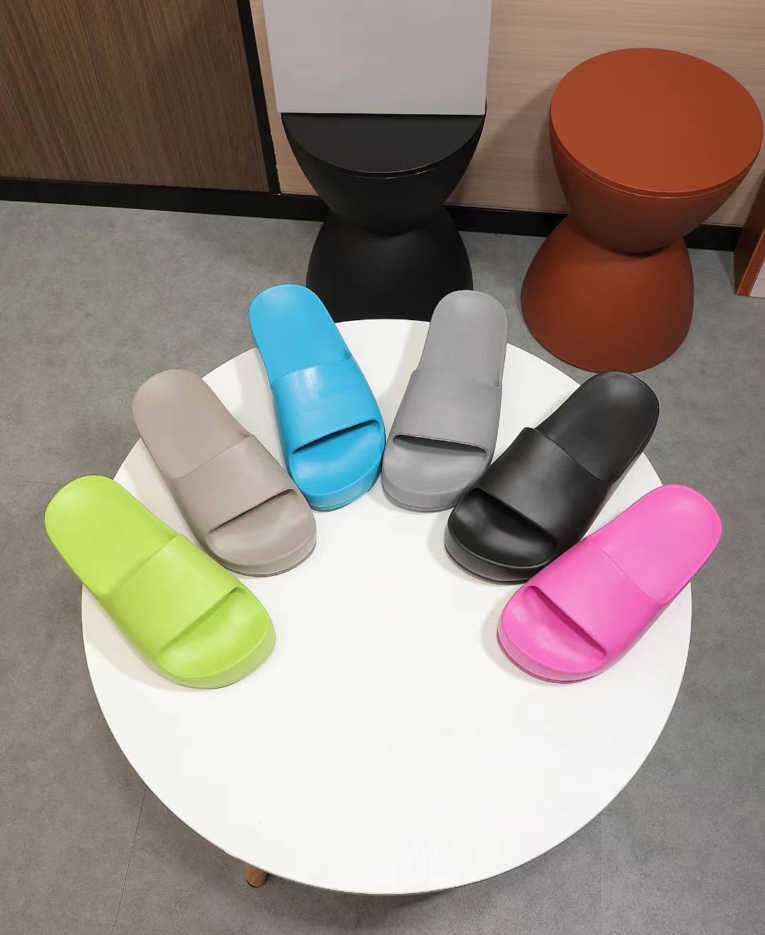 New Arrivals Luxury Brand Women Sandals B Desingner Slippers Flat Slides Sandales Lovely Sunny Beach Shoes Rubber Model Ladies Woman Fashion Summ-image-902625872