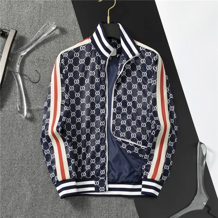 22ss Men's Jackets with Hooded Sun protection Fashion Windbreaker Thin Jackets Casual Ladies Letter High quality long and short Coat Clothing