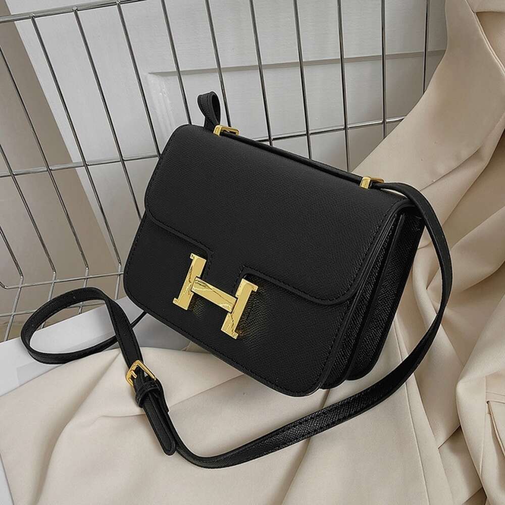 Sac à bandoulière asymétrique asymétrique pour femmes, petit sac carré de styliste, tendance, tempérament, 7 couleurs, nouvelle collection 2023